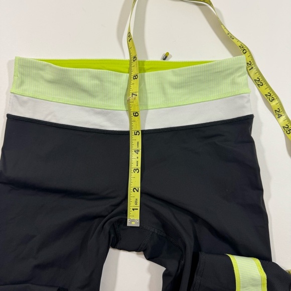 Lululemon Run Inspire Crop II Size 4 Black Tonka Stripe Clear Mint - Picture 4 of 6